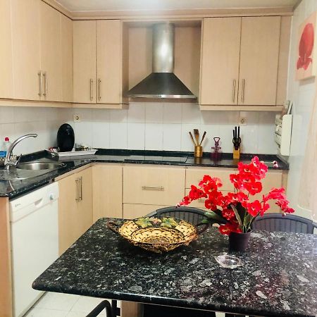 Gran Casa Con Terraza A 3 Min Playa Con Wifi - Rodeada De Servicios 로쿠타스드마르 외부 사진
