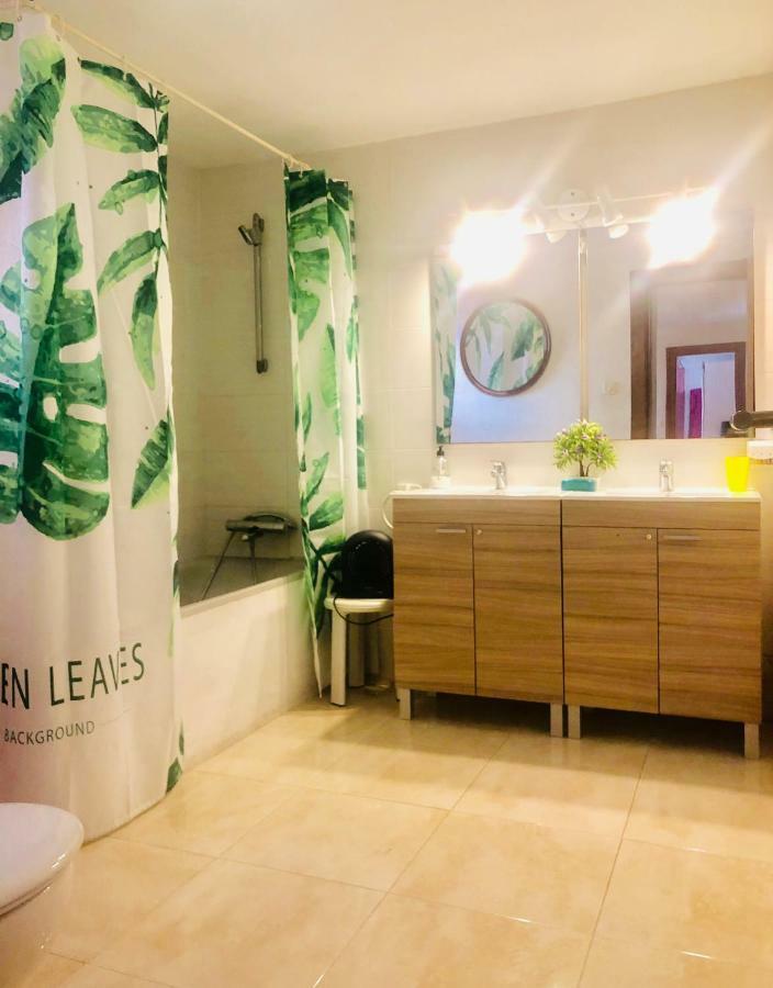 Gran Casa Con Terraza A 3 Min Playa Con Wifi - Rodeada De Servicios 로쿠타스드마르 외부 사진